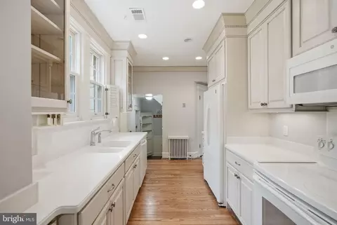 Kitchen - 1907 Rookwood Rd, Silver Spring, MD 20910 photo 3 of 3