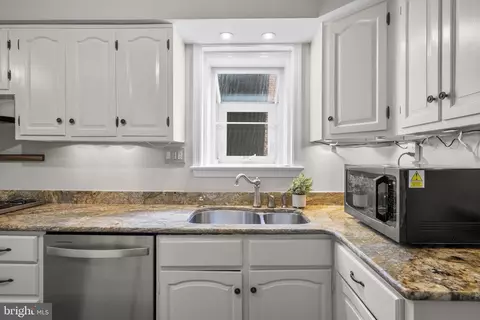 Kitchen - 1111 Meurilee Ln, Silver Spring, MD 20901 photo 2 of 5