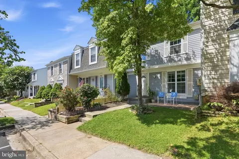 12957 Pickering Dr, Germantown, MD 20874