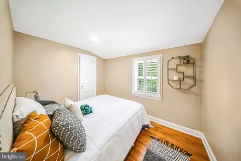 Bedroom - 9920 Capitol View Ave, Silver Spring, MD 20910 photo 5 of 11