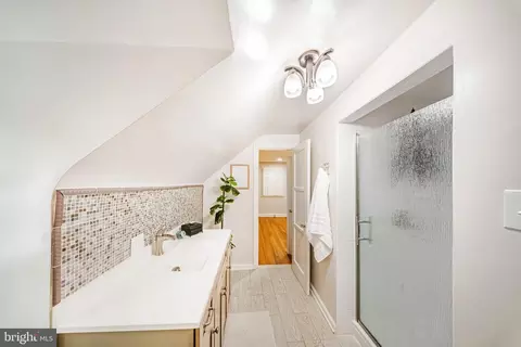 Entry Way - 9920 Capitol View Ave, Silver Spring, MD 20910 photo 6 of 8