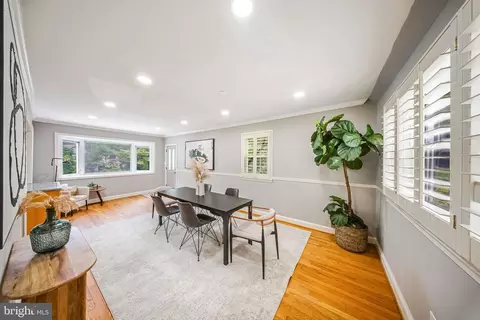 Dining - 9920 Capitol View Ave, Silver Spring, MD 20910 photo 1 of 5