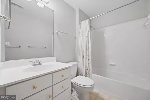 Bath - 3830 Glen Eagles Dr, Silver Spring, MD 20906 photo 6 of 6