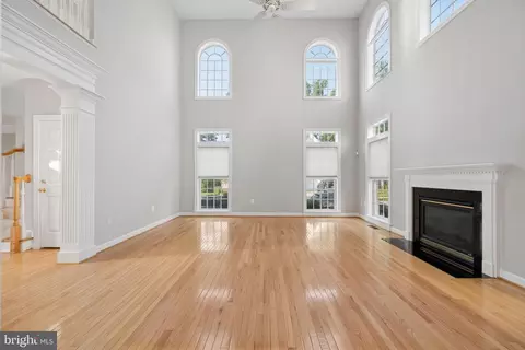 Living - 3830 Glen Eagles Dr, Silver Spring, MD 20906 photo 7 of 13