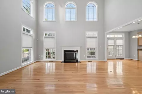 Living - 3830 Glen Eagles Dr, Silver Spring, MD 20906 photo 9 of 13
