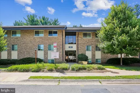 9906 Walker House Rd #6, Montgomery Village, MD 20886