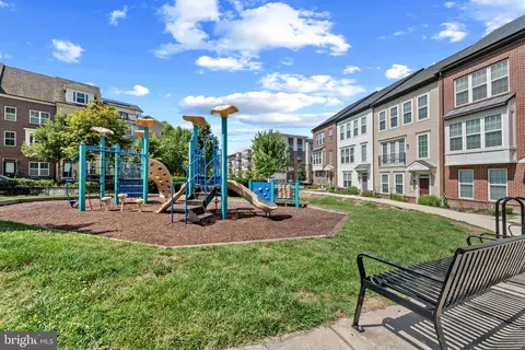 Exterior - 12613 Macaulay St, Silver Spring, MD 20906 photo 5 of 6