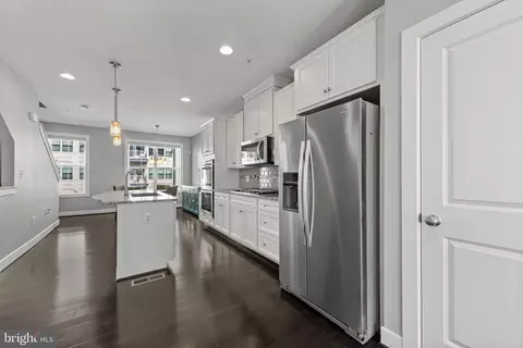 Entry Way - 12613 Macaulay St, Silver Spring, MD 20906 photo 3 of 12