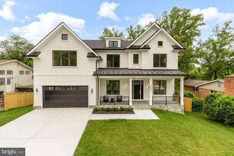 7008 Amy Ln, Bethesda, MD 20817