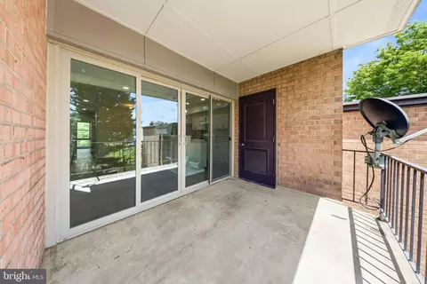 Exterior - 2202 Greenery Ln #301-22, Silver Spring, MD 20906 photo 3 of 6