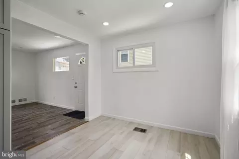 Entry Way - 12111 Bluhill Rd, Wheaton, MD 20902 photo 3 of 3