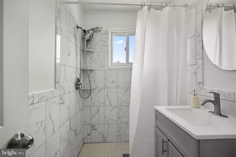 Bath - 12111 Bluhill Rd, Wheaton, MD 20902 photo 2 of 2