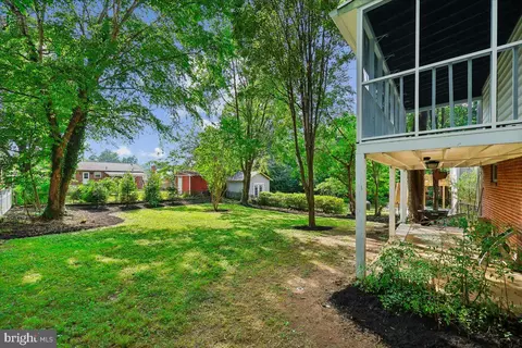 Exterior - 10404 Amherst Ave, Silver Spring, MD 20902 photo 7 of 12