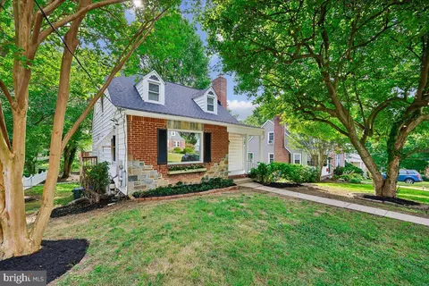 Exterior - 10404 Amherst Ave, Silver Spring, MD 20902 photo 2 of 12