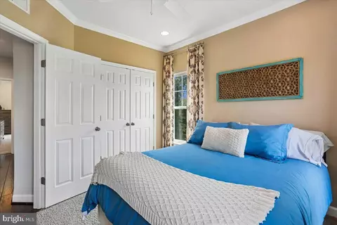 Bedroom - 3710 Doc Berlin Dr, Silver Spring, MD 20906 photo 6 of 8