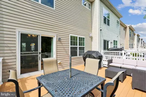 Exterior - 3710 Doc Berlin Dr, Silver Spring, MD 20906 photo 3 of 9