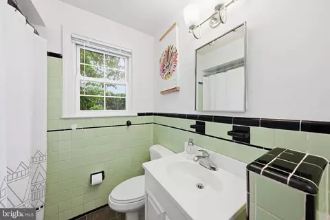 Bath - 9509 Caroline Ave, Silver Spring, MD 20901 photo 4 of 4
