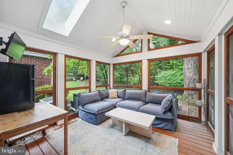 Exterior - 9509 Caroline Ave, Silver Spring, MD 20901 photo 6 of 14
