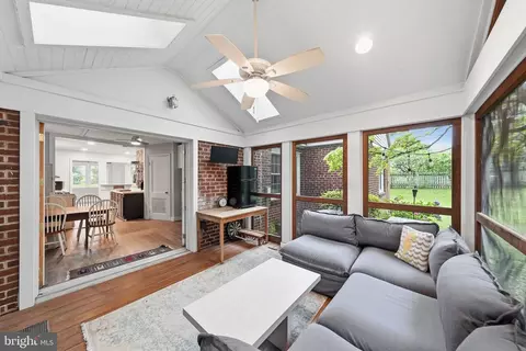 Exterior - 9509 Caroline Ave, Silver Spring, MD 20901 photo 7 of 14