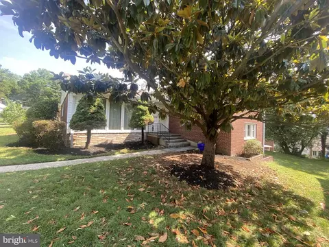 2209 Mark Ct, Silver Spring, MD 20910 photo 3