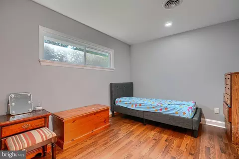 Bedroom - 1111 Hornell Dr, Silver Spring, MD 20905 photo 4 of 9