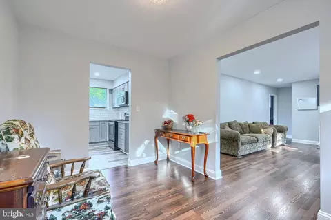 Entry Way - 1111 Hornell Dr, Silver Spring, MD 20905 photo 1 of 8