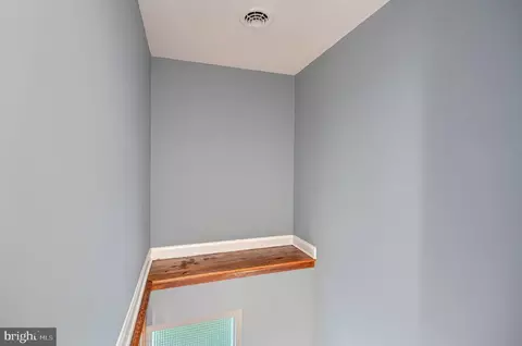 Entry Way - 1111 Hornell Dr, Silver Spring, MD 20905 photo 8 of 8