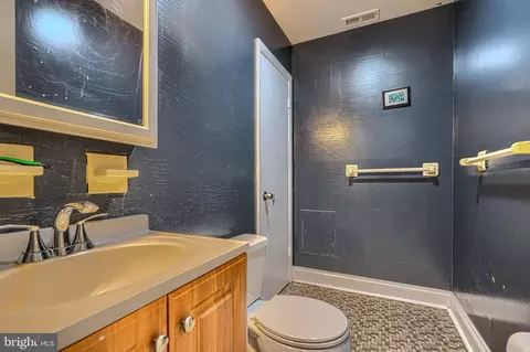 Bath - 1111 Hornell Dr, Silver Spring, MD 20905 photo 5 of 6