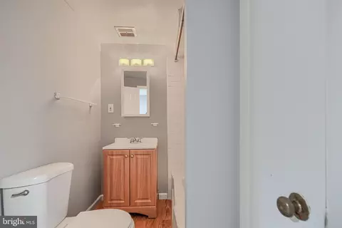 Bath - 1111 Hornell Dr, Silver Spring, MD 20905 photo 4 of 6