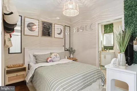 Bedroom - Undisclosed, Silver Spring, MD 20910 photo 2 of 3