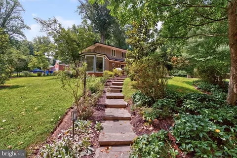 Exterior - 1118 Orchard Way, Silver Spring, MD 20904 photo 6 of 11