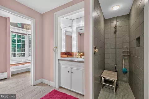 Bath - 1118 Orchard Way, Silver Spring, MD 20904 photo 2 of 9