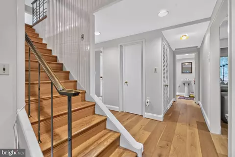 Entry Way - 1118 Orchard Way, Silver Spring, MD 20904 photo 2 of 4