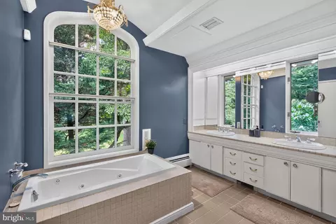 Bath - 1118 Orchard Way, Silver Spring, MD 20904 photo 6 of 9