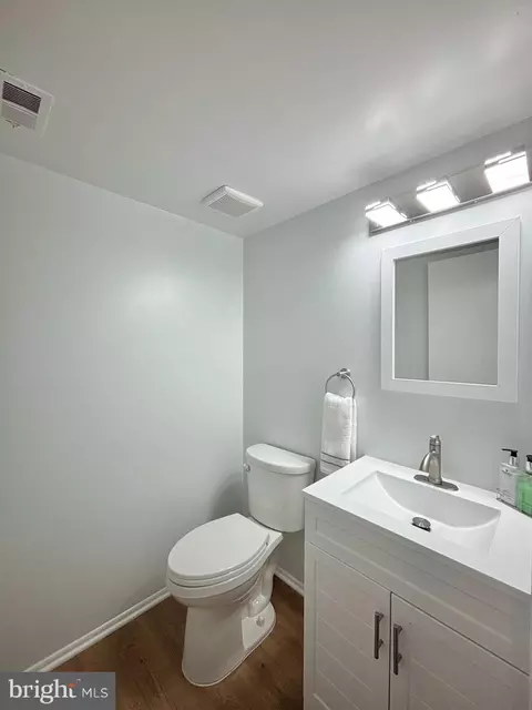 15000 Eardley Ct #282-A, Silver Spring, MD 20906 photo 4