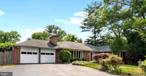 7608 Quintana Ct, Bethesda, MD 20817