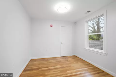 Bedroom - 711 Lamberton Dr, Silver Spring, MD 20902 photo 2 of 5