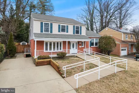 Exterior - 711 Lamberton Dr, Silver Spring, MD 20902 photo 2 of 7