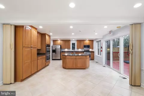 Kitchen - 711 Lamberton Dr, Silver Spring, MD 20902 photo 8 of 8