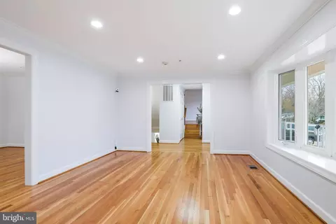 Living - 711 Lamberton Dr, Silver Spring, MD 20902 photo 2 of 7