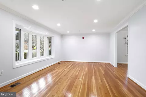 Living - 711 Lamberton Dr, Silver Spring, MD 20902 photo 1 of 7