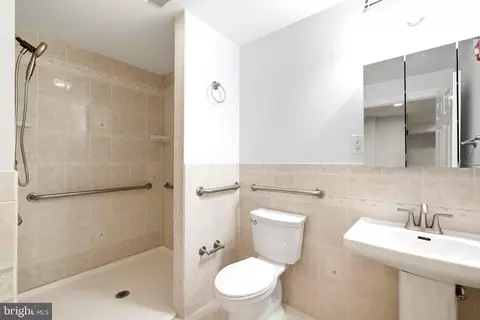 Bath - 711 Lamberton Dr, Silver Spring, MD 20902 photo 5 of 5