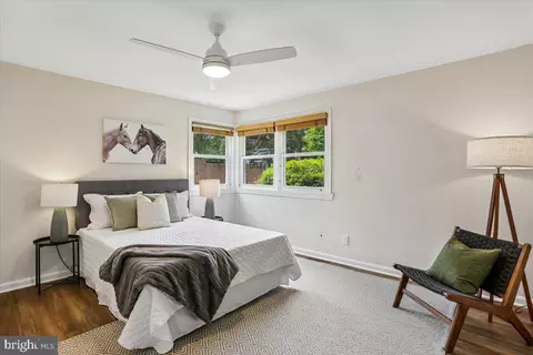 Bedroom - 10123 Capitol View Ave, Silver Spring, MD 20910 photo 2 of 6