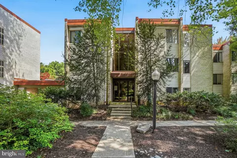 14424 Parkvale Rd #14424, Rockville, MD 20853