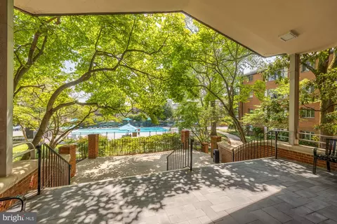 5301 Westbard Cir #210, Bethesda, MD 20816