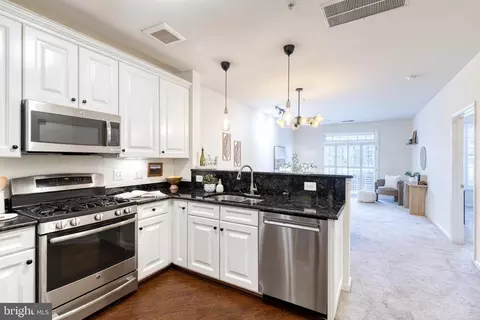 Kitchen - 3850 Clara Downey Ave #12, Silver Spring, MD 20906 photo 3 of 5