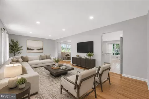 Living - 8403 Postoak Rd, Potomac, MD 20854 photo 1 of 7