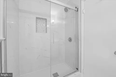 Bath - 8403 Postoak Rd, Potomac, MD 20854 photo 4 of 4