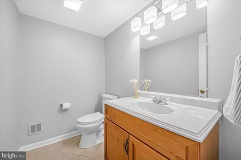 Bath - 8403 Postoak Rd, Potomac, MD 20854 photo 1 of 4