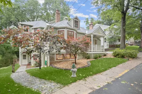 6004 Princeton Ave, Glen Echo, MD 20812
